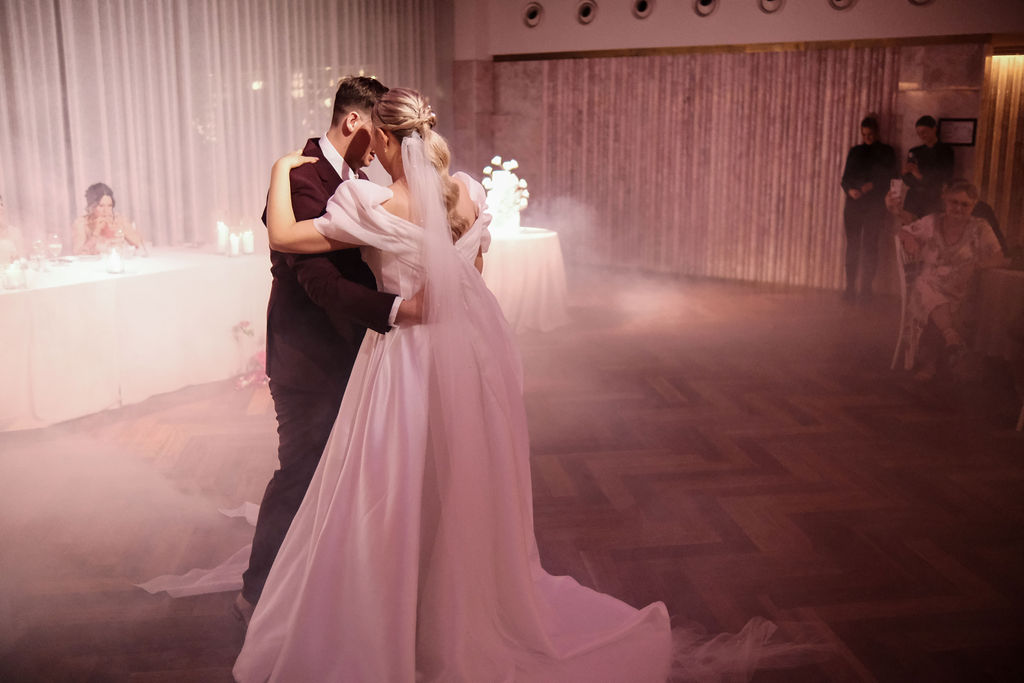 wedding dance bride and groom