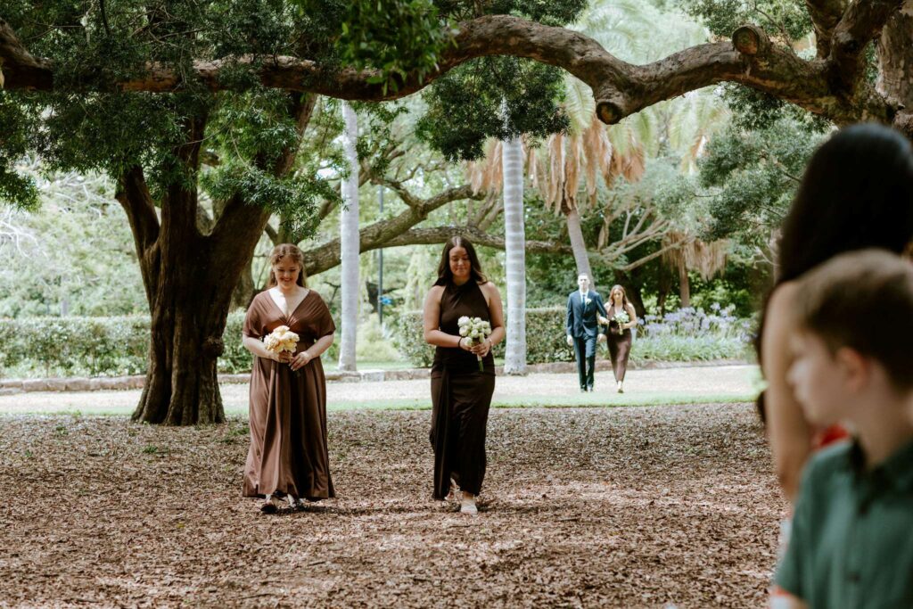 arrival wedding party City Botanical